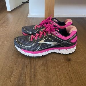 Women’s Brooks Running Shoes